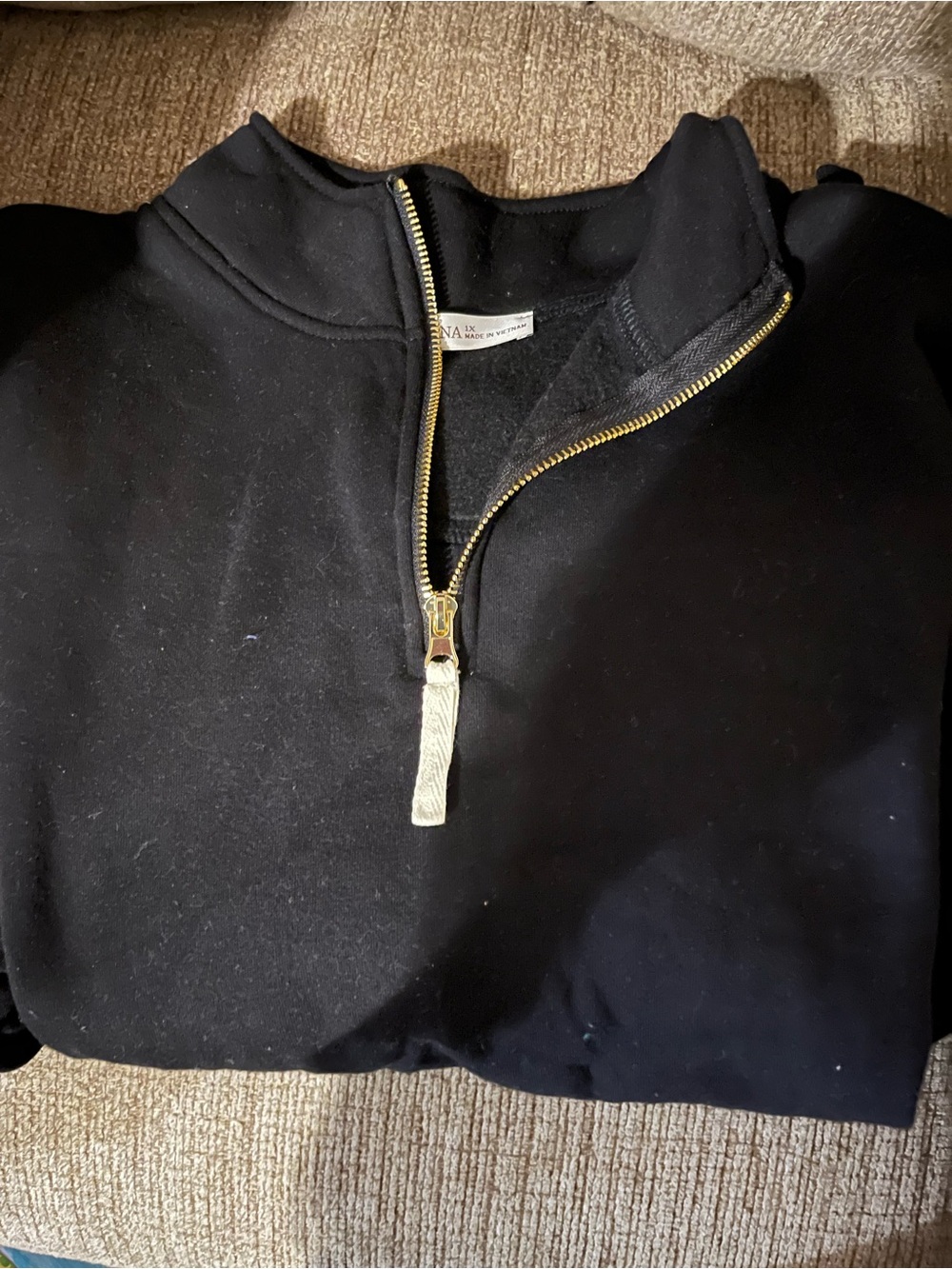 Zenana Outfitters Black Half-Zip Scuba Sweater with Gold Zipper. Size 1x